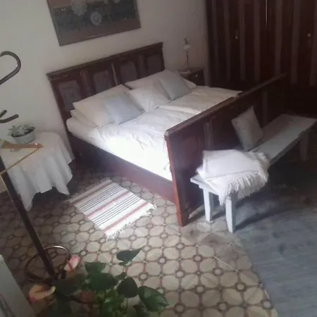 דירות Obanya Tulipanos Vendeghaz מראה חיצוני תמונה