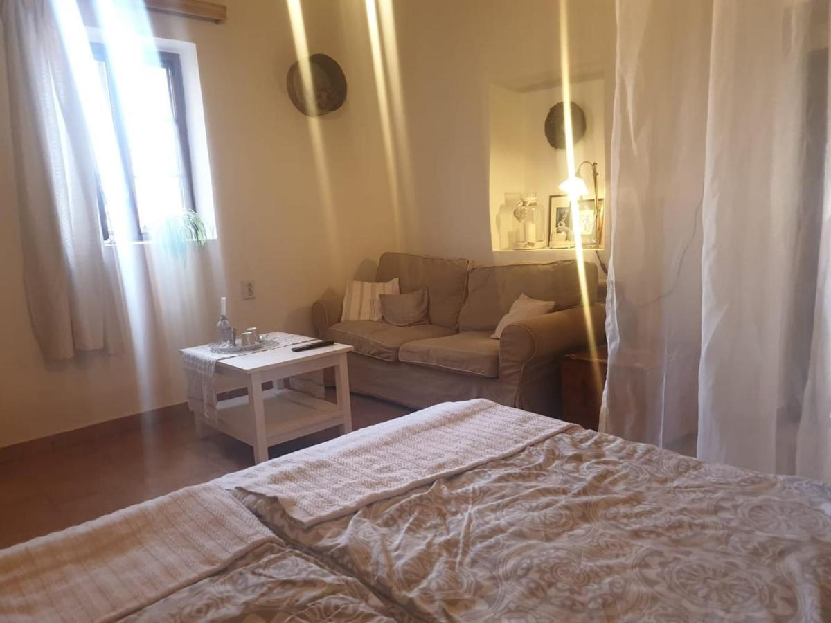 Tulipanos Vendeghaz Apartment *